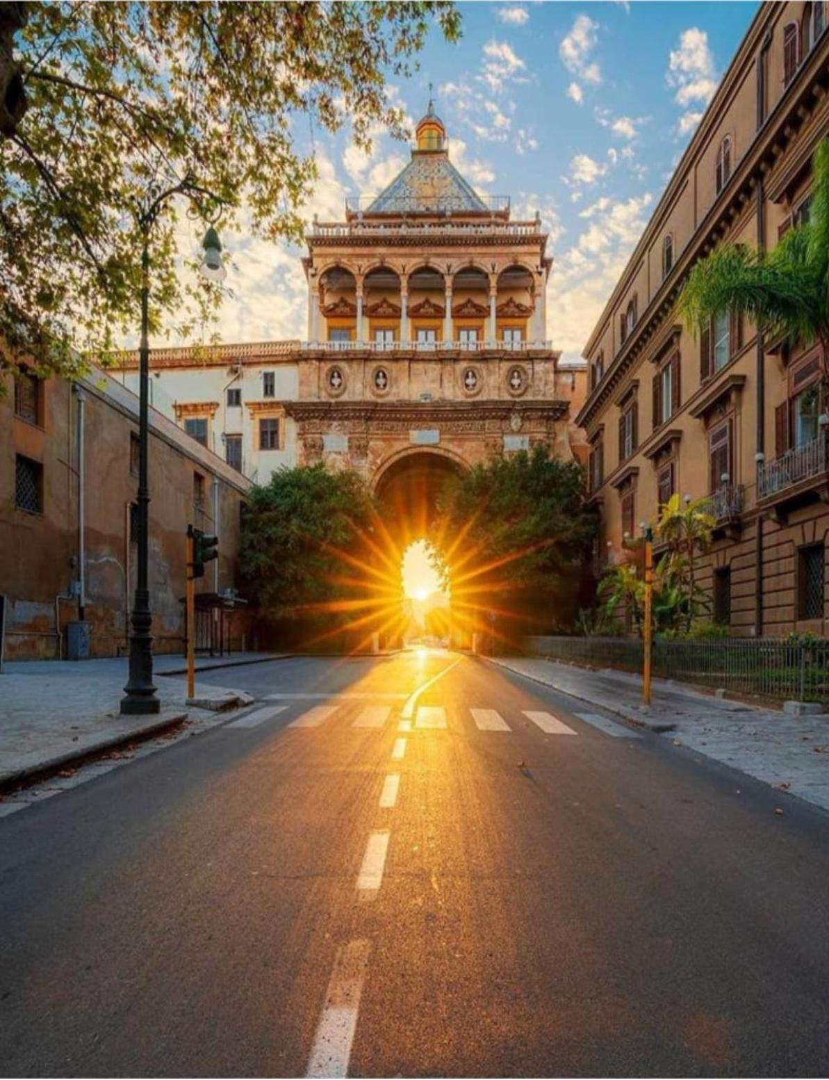 דירות פלרמו Hola Cathedral House Cadorna מראה חיצוני תמונה